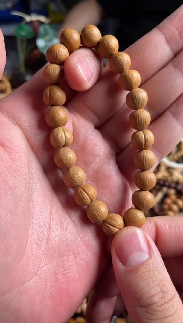 猴头核桃吊坠王胖子文玩工作室屁桃1.2左右