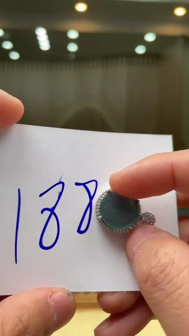 【闪购商品】翡翠颈饰未镶嵌       *765