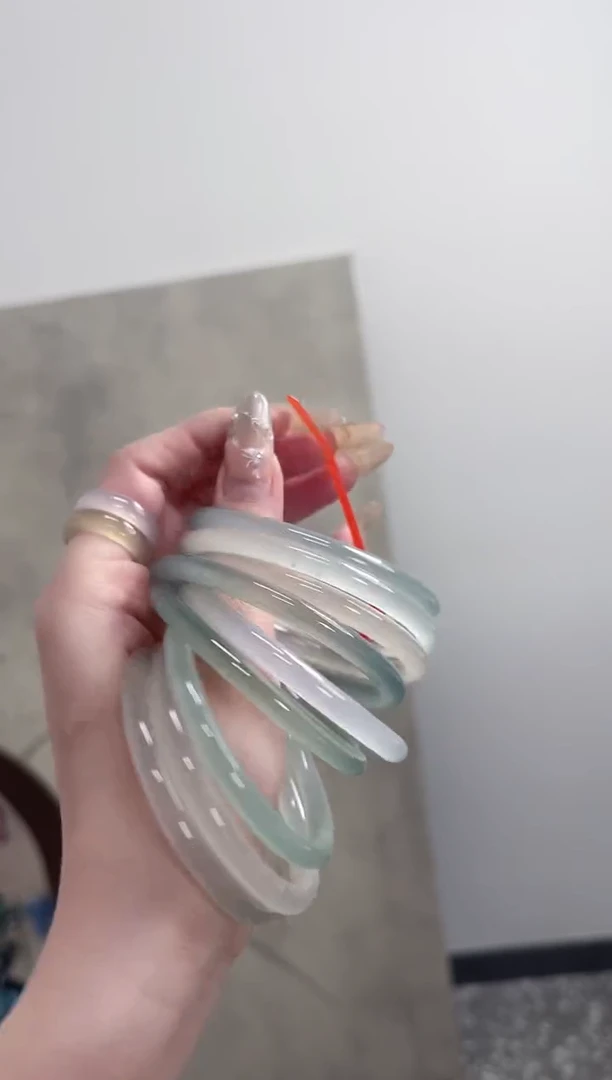 【闪购商品】玛瑙/玉髓手镯未镶嵌50-60下单备注圈口需要包容发一只