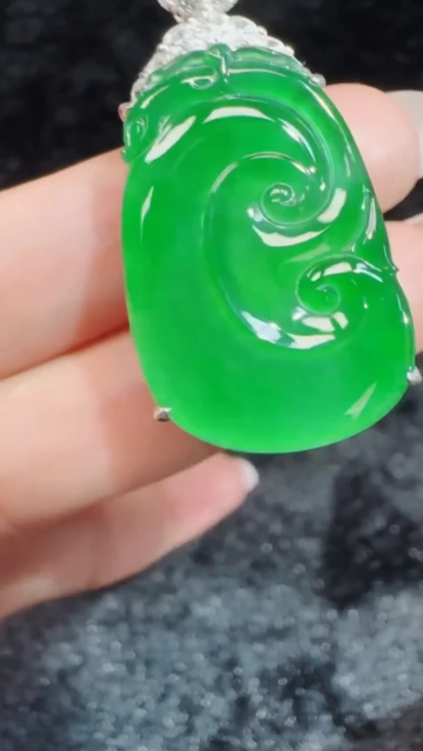 定制翡翠未镶嵌翡翠吊坠131