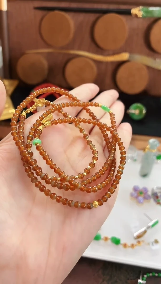 翡翠18K金镶嵌颈饰珠串