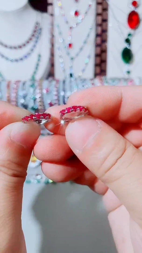 未镶嵌耳饰红宝石红宝石圆环耳扣