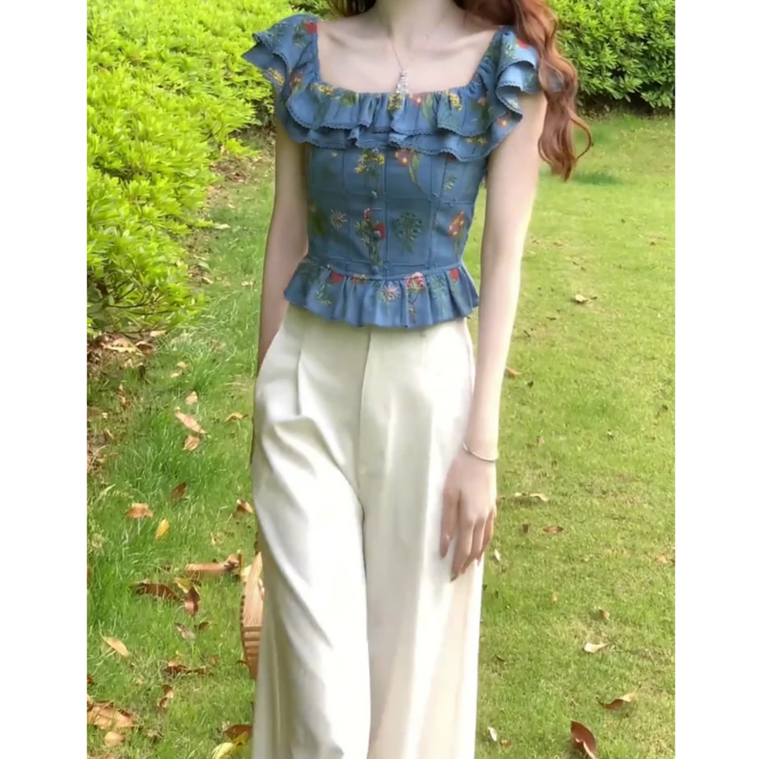 2025夏季新款时尚设计感甜美减龄洋气短款碎花上衣裤子两件套