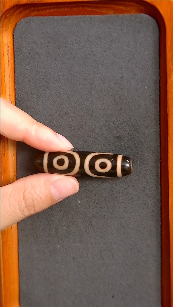 未镶嵌玛瑙/玉髓珠宝半成品上肯全手宝盖三眼天珠12*48
