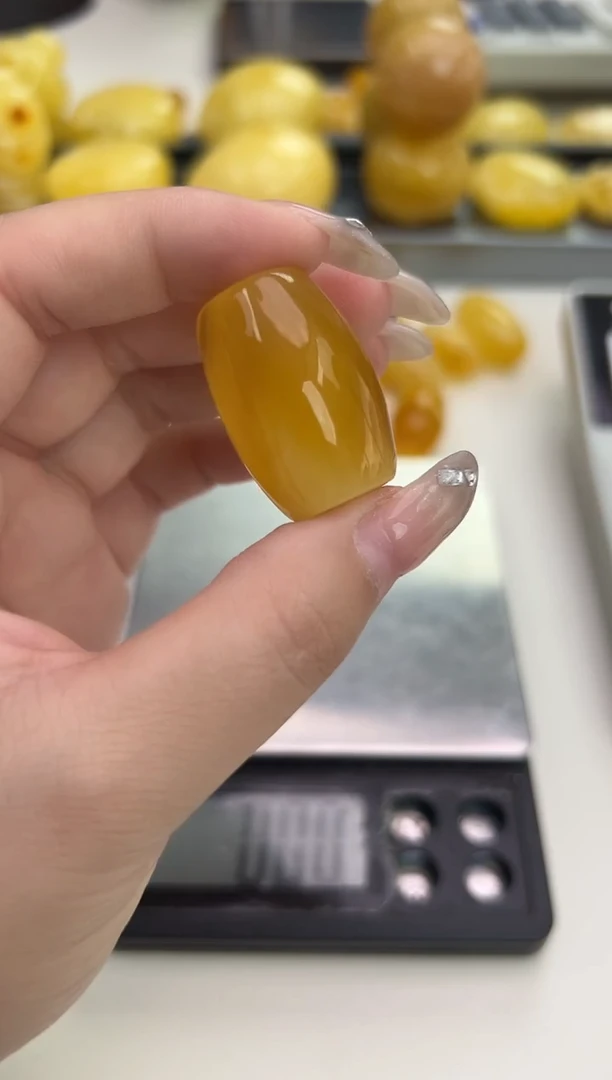 裸石琥珀未镶嵌琥珀蜜蜡吊坠