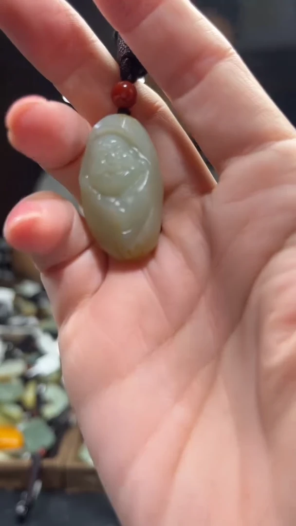 和田玉未镶嵌颈饰·