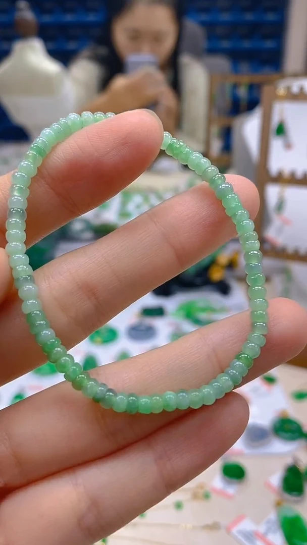 颈饰未镶嵌翡翠新号开播 全场乱卖