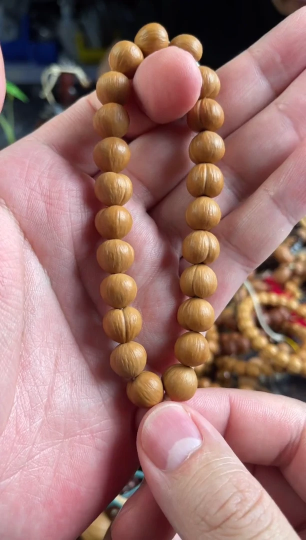猴头核桃手串王胖子文玩工作室屁桃1.2左右
