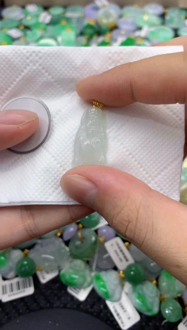 颈饰未镶嵌翡翠天然缅甸翡翠A货