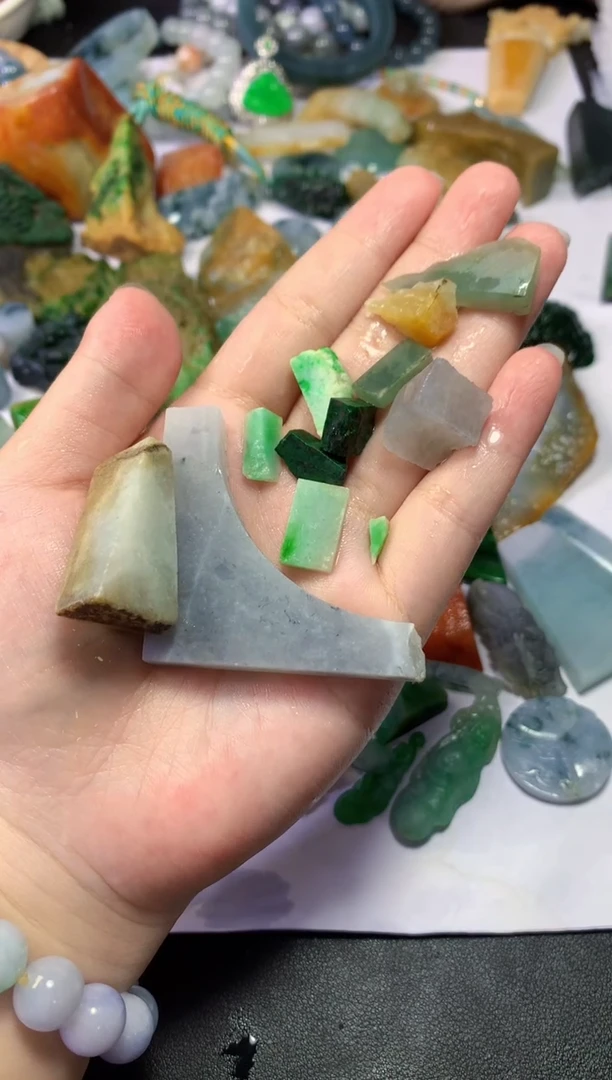颈饰未镶嵌翡翠019天然翡翠
