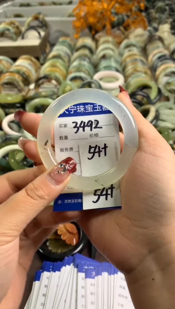 【闪购商品】蛇纹石玉手镯未镶嵌3493