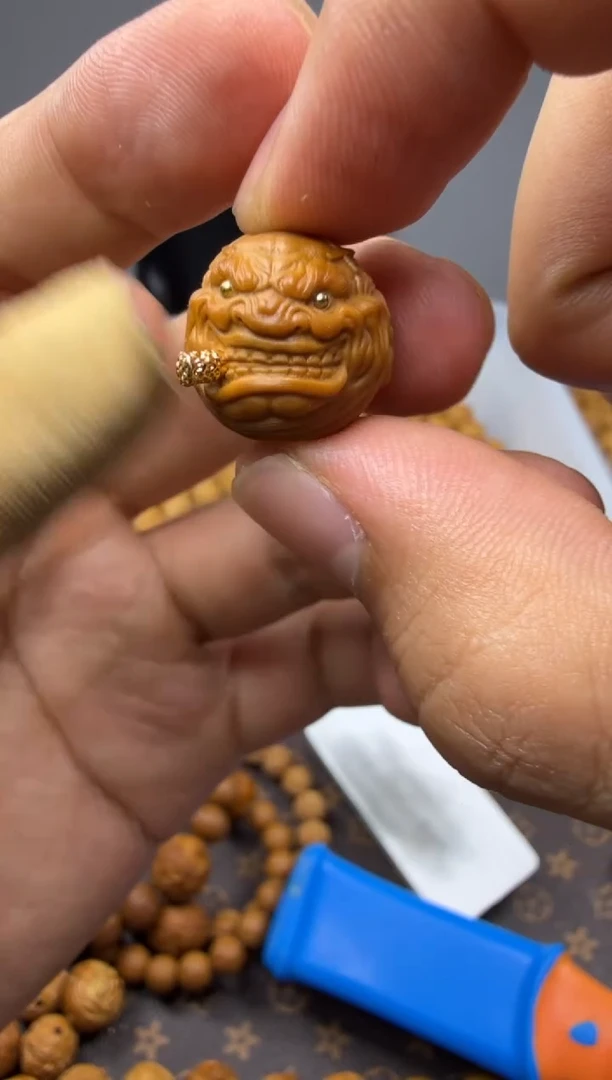 吊坠猴头核桃大烟鬼 重工