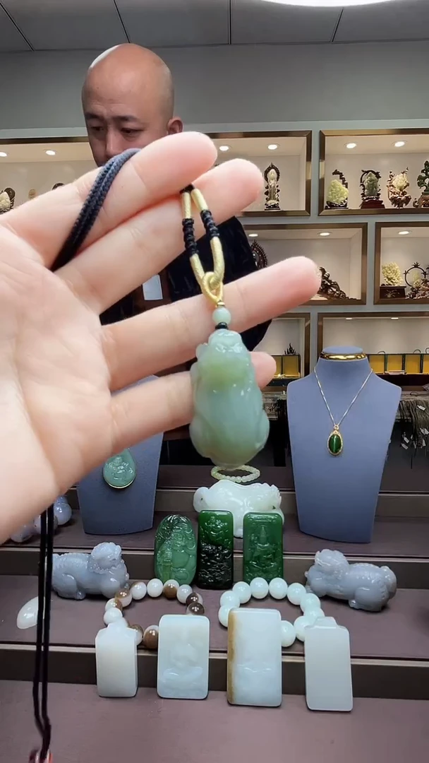 【闪购商品】和田玉挂件未镶嵌苏