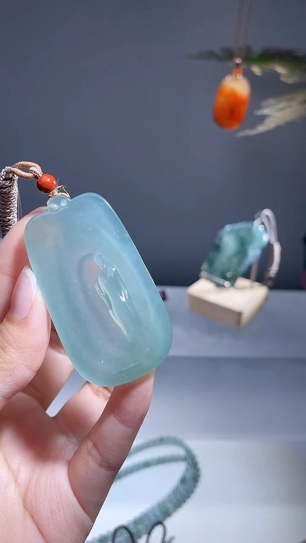 颈饰未镶嵌翡翠悟道