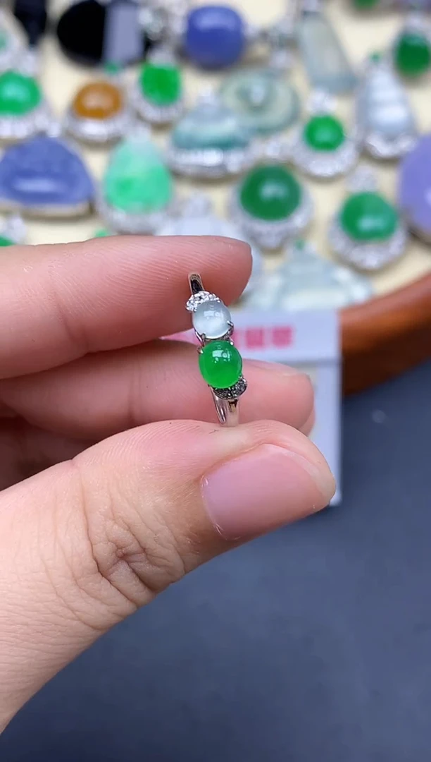 18K金镶嵌戒指翡翠375-中国好珍宝