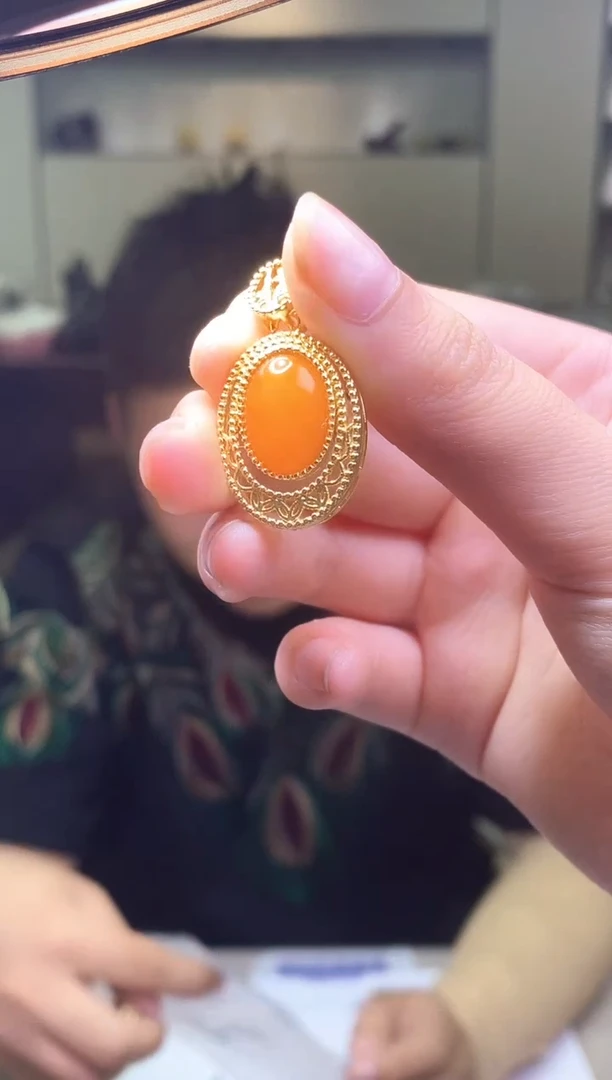 未镶嵌颈饰琥珀多样性发一件 643