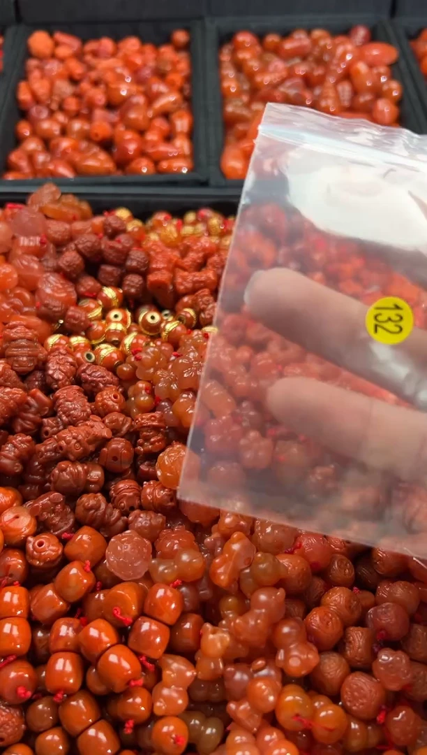 【闪购商品】南红玛瑙颈饰未镶嵌1