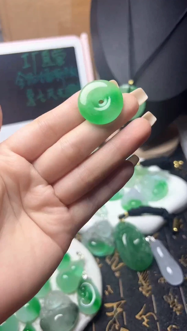 颈饰未镶嵌翡翠所见即所得，一图一物