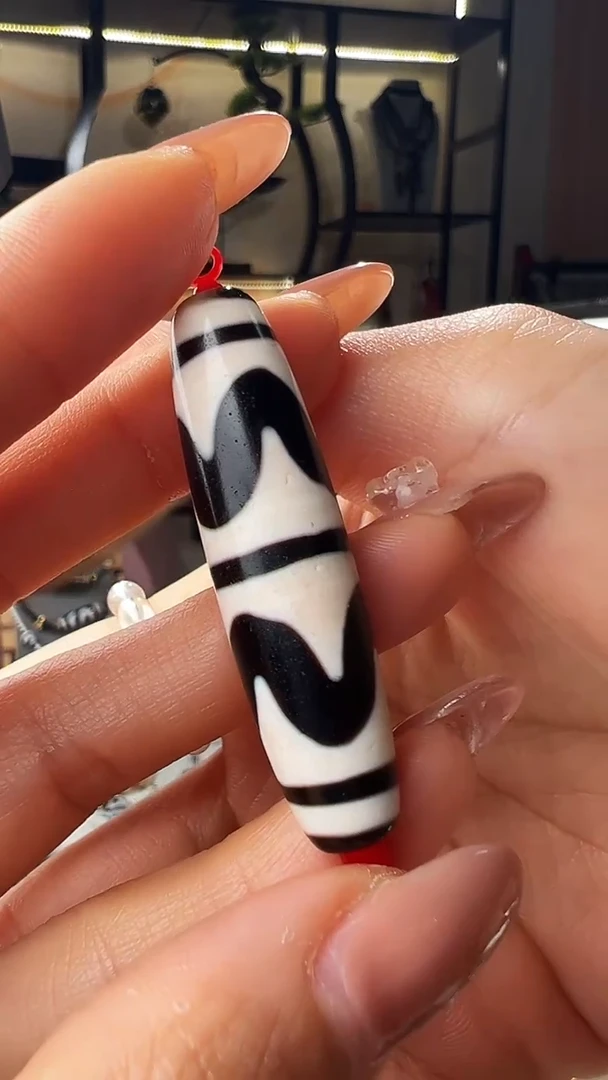 未镶嵌颈饰玛瑙/玉髓俊**妈虎牙