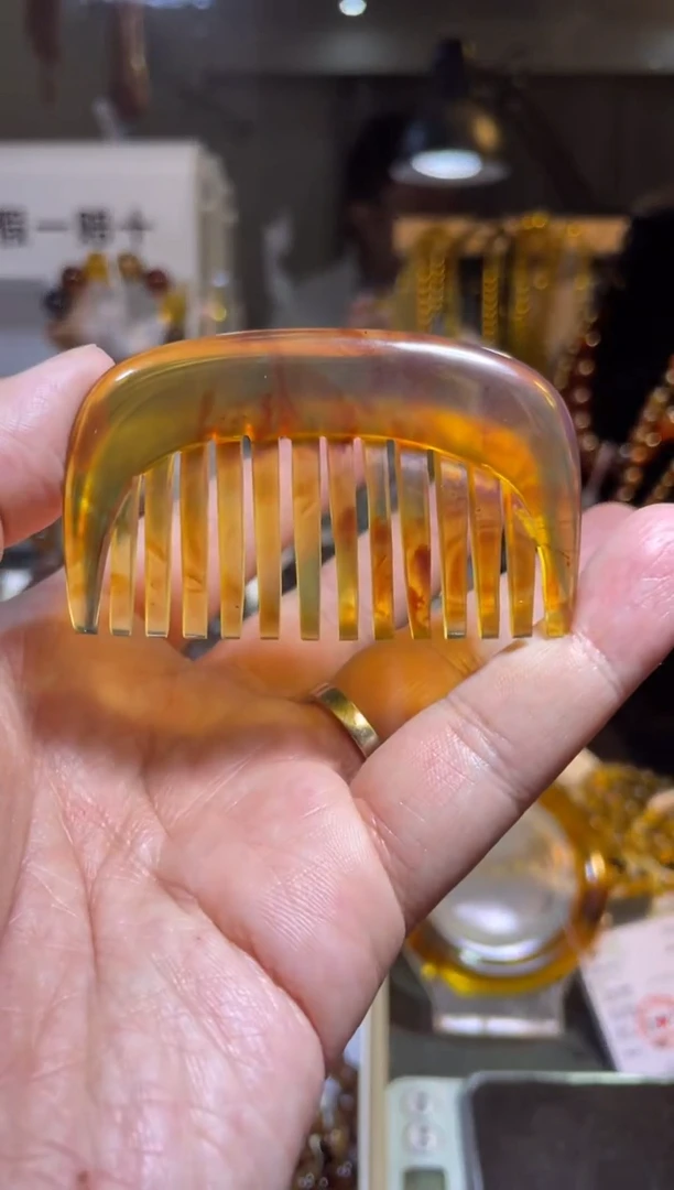 裸石琥珀未镶嵌金棕珀 梳子 13克