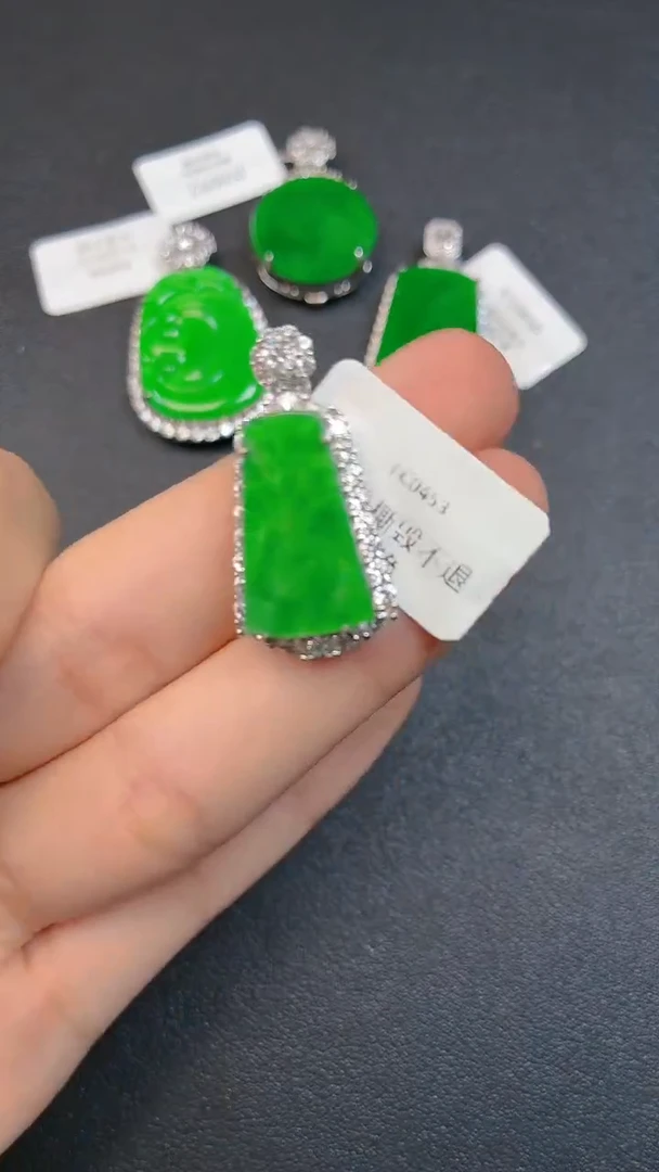 颈饰银S925镶嵌翡翠吊坠