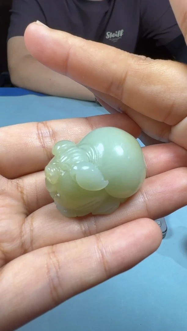 和田玉未镶嵌颈饰1