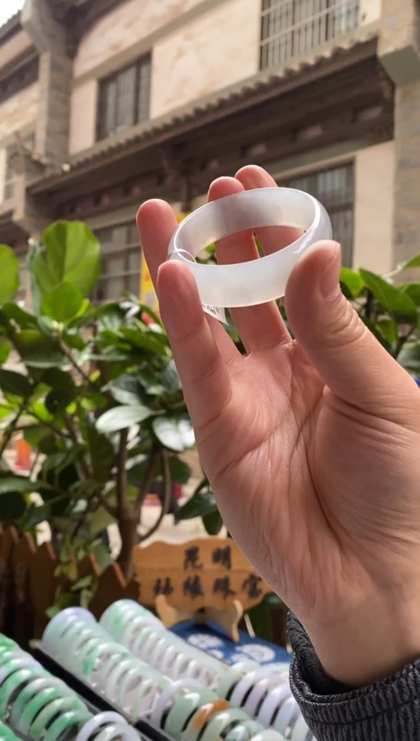 未镶嵌手镯（贵妃镯）翡翠小**️55贵妃