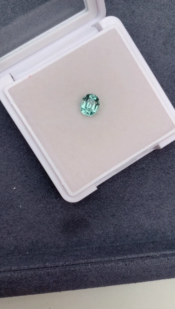 【闪购商品】碧玺裸石未镶嵌1.8ct绿碧玺