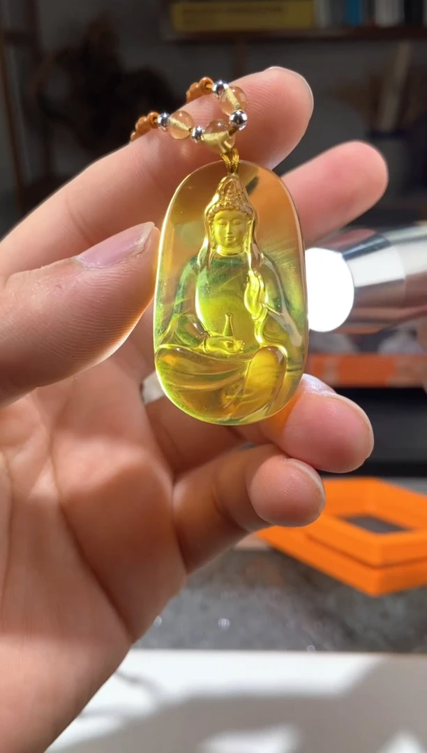 琥珀颈饰未镶嵌金蓝珀素衣观音