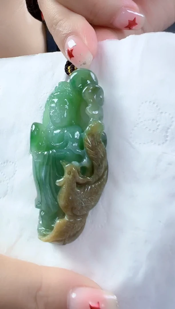 颈饰未镶嵌翡翠孤品观音