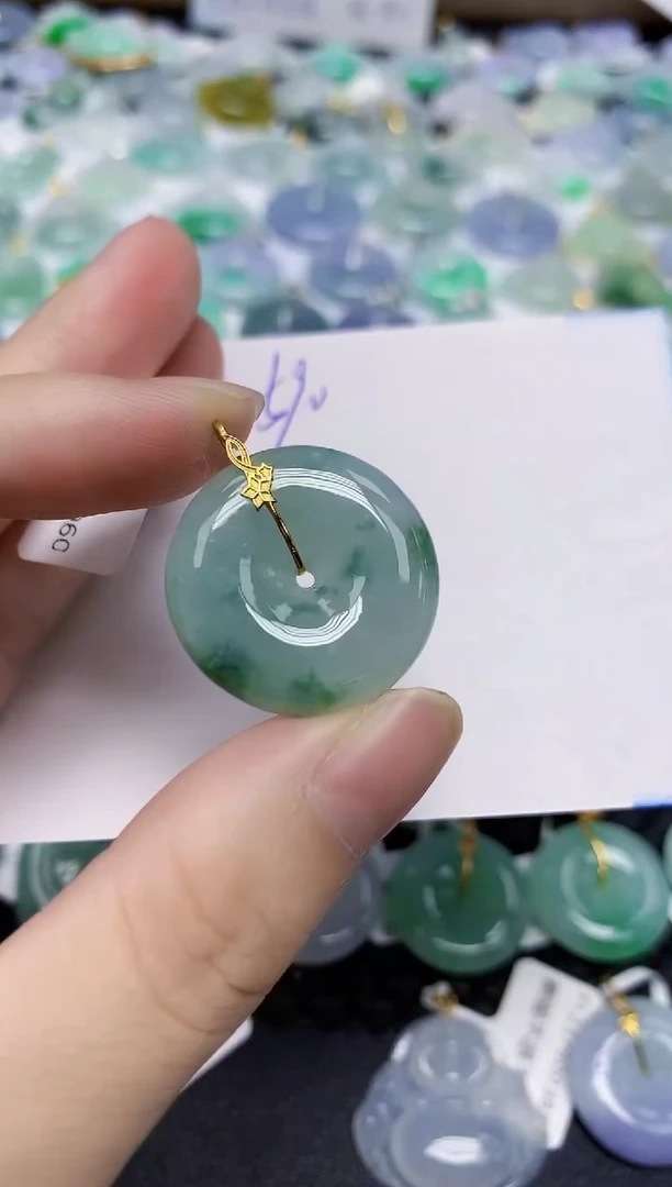 颈饰18K金镶嵌翡翠天然缅甸翡翠A货翡翠百元以上9元证书费自理