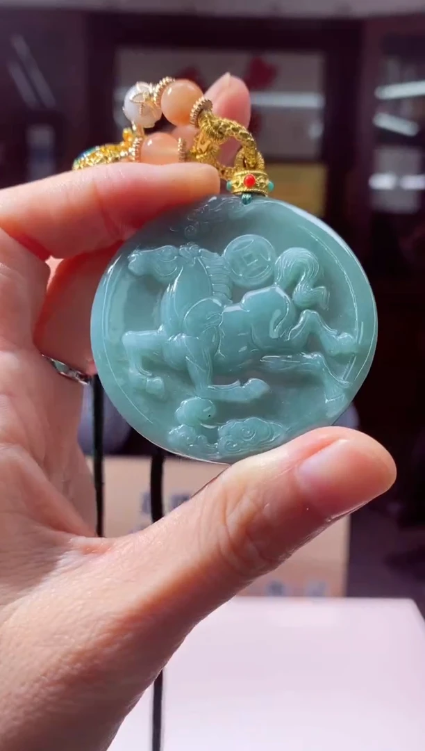 翡翠未镶嵌颈饰LL0701005