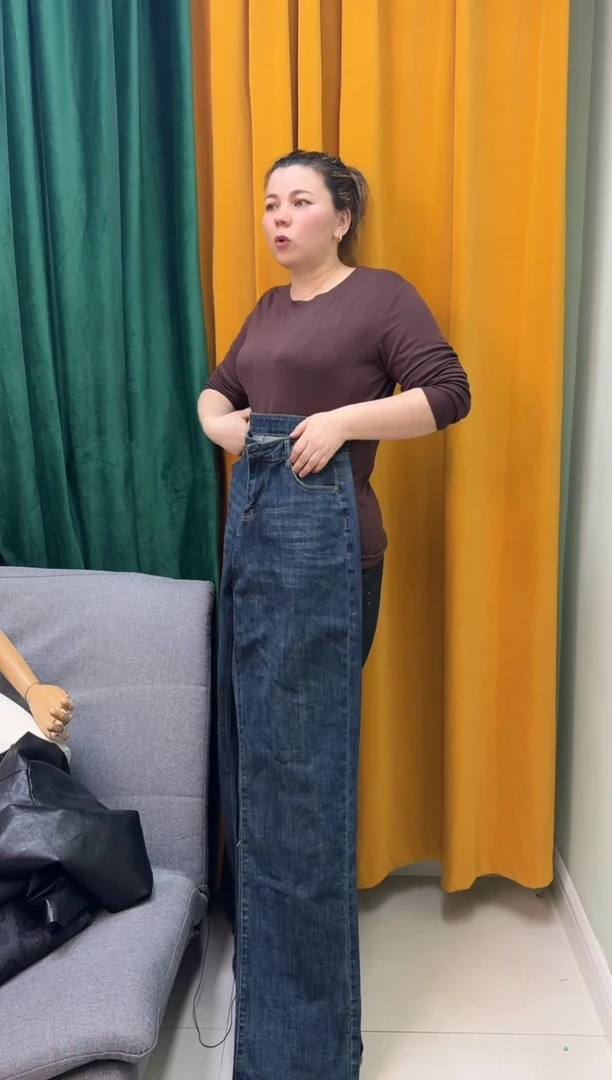 女款春款牛仔裤 49.9