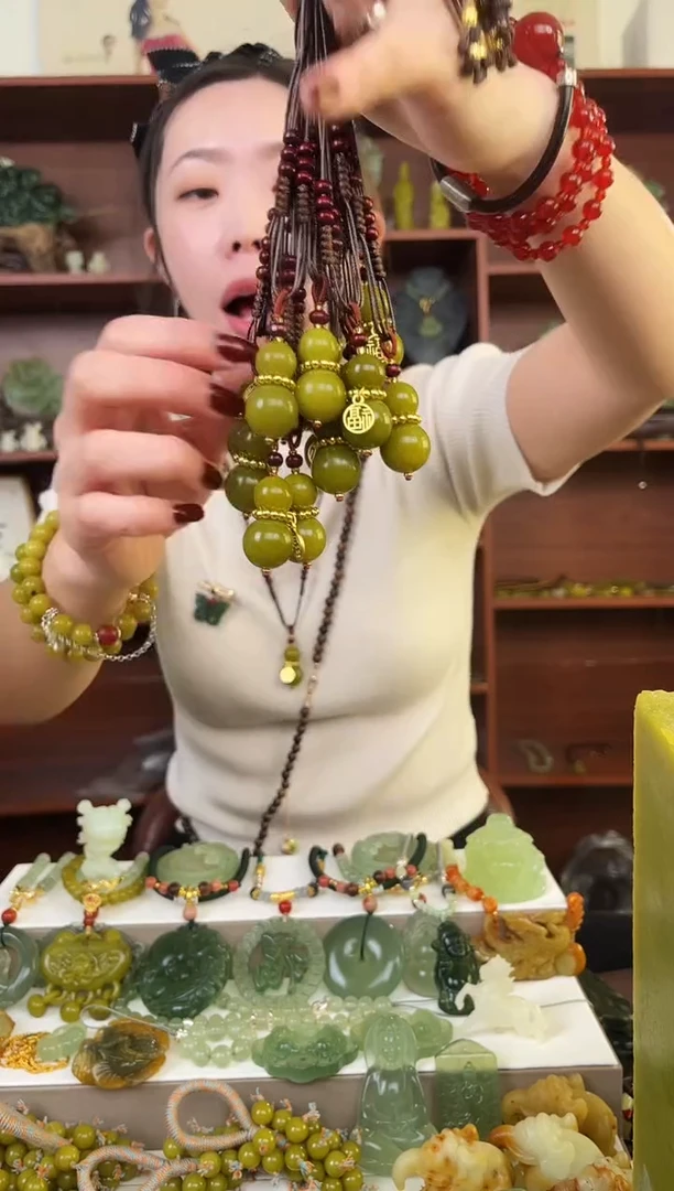 未镶嵌蛇纹石玉颈饰多样性发货拍一发一