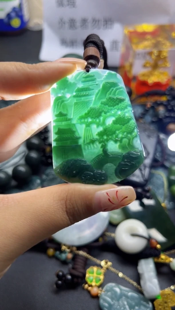 【闪购商品】翡翠颈饰未镶嵌翡翠