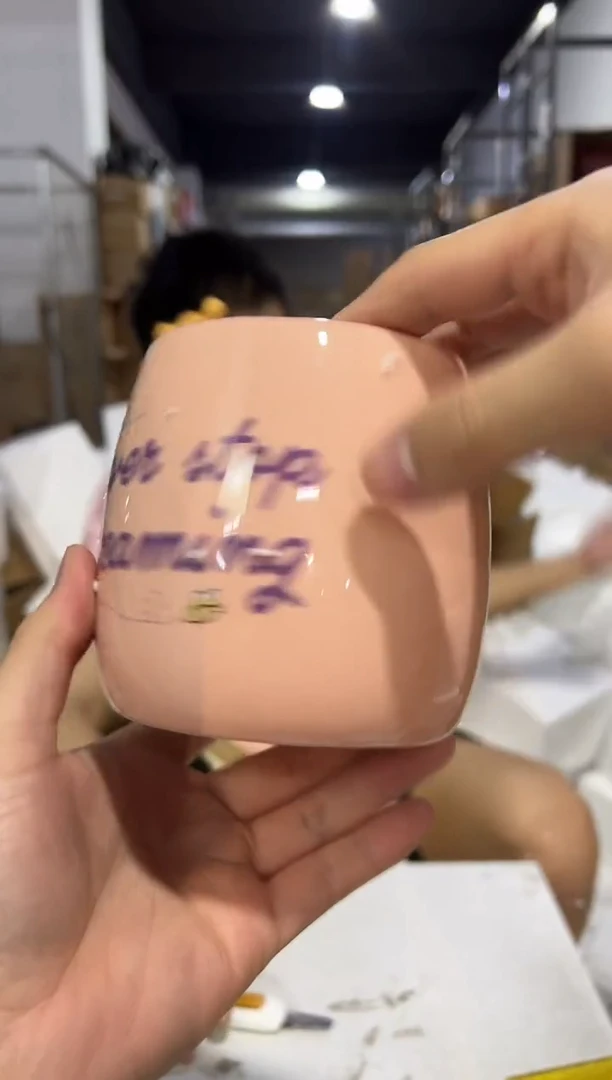 瓷片陶瓷粉色维尼水杯