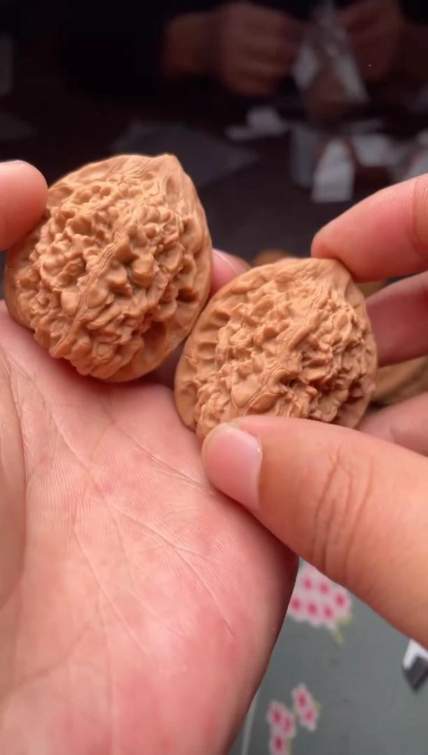 把件文玩核桃a7  牡丹   39尺