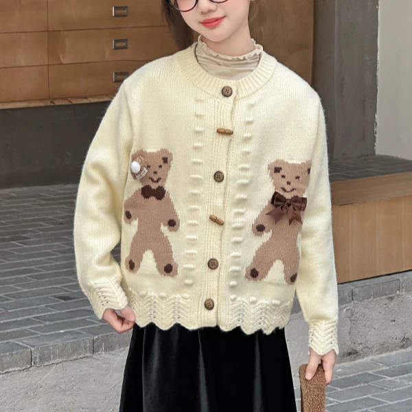 2025中大女童小熊毛衣开衫韩版洋气舒适精致高级花边款
