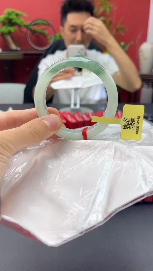 未镶嵌手镯翡翠2         5657