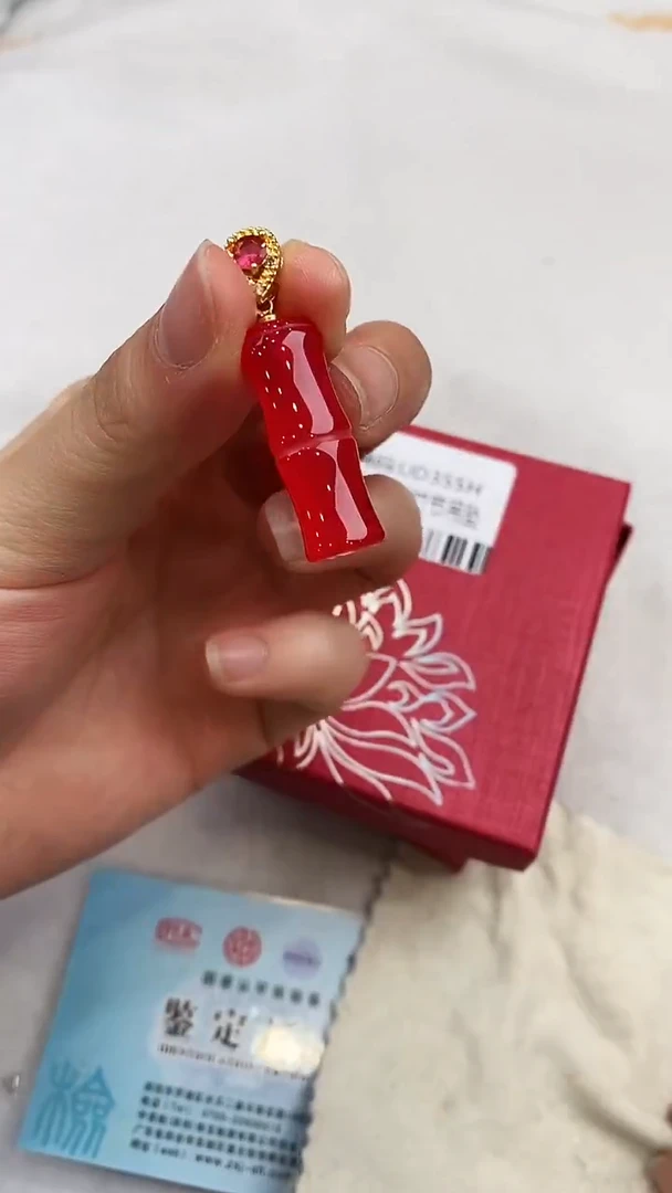 合金颈饰玛瑙/玉髓天然精美吊坠多样性发