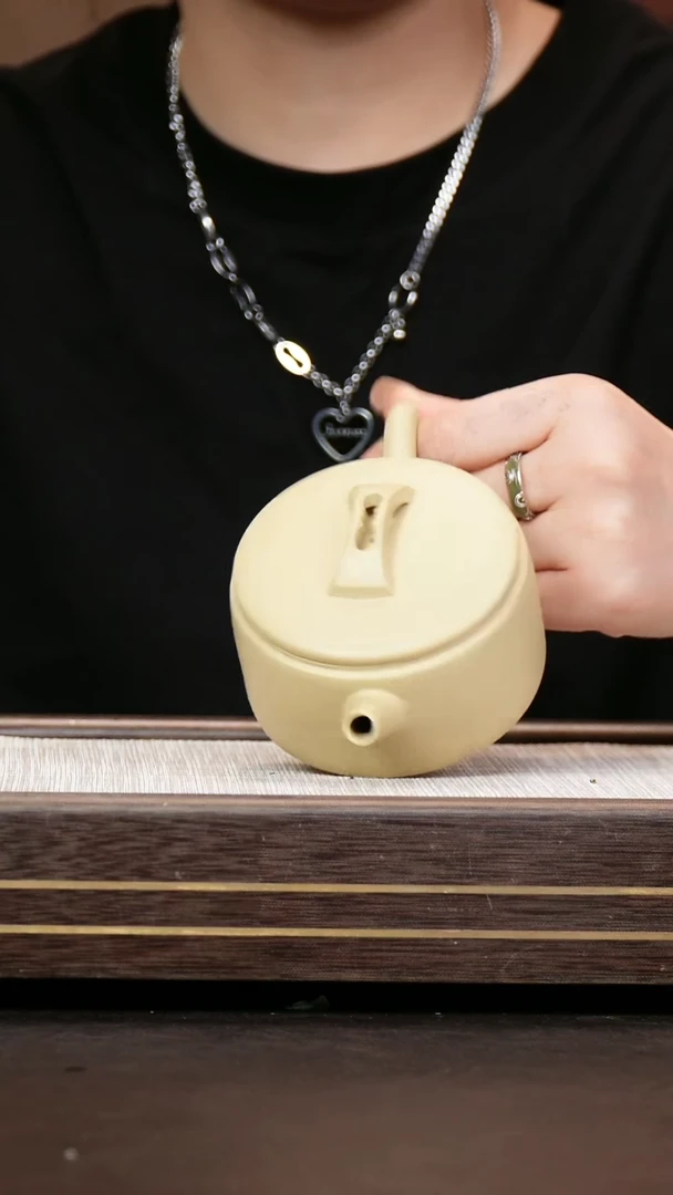 茶壶紫砂本山绿泥 汉瓦    下