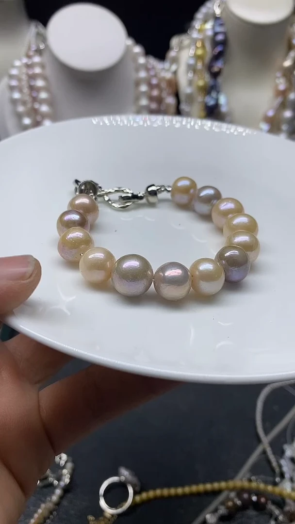 颈饰未镶嵌淡水珍珠多人