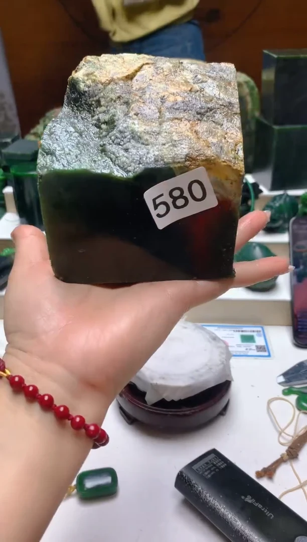 未镶嵌和田玉（碧玉）珠宝半成品0