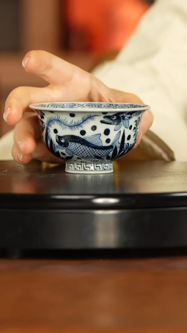 古窑御器柴窑青花鱼藻内膜印杯