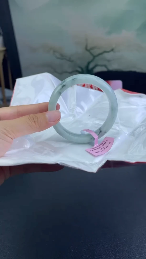 翡翠手镯未镶嵌9翡翠手镯（微瑕）