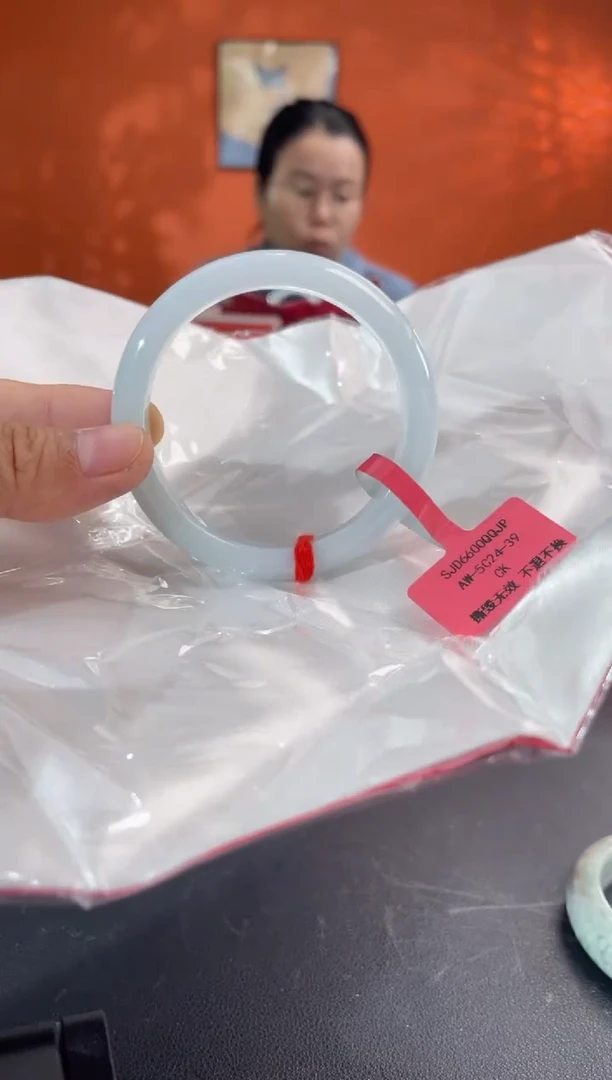 未镶嵌手镯翡翠翡翠手镯
