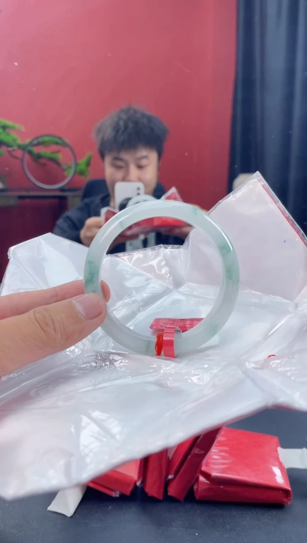 未镶嵌手镯翡翠2
