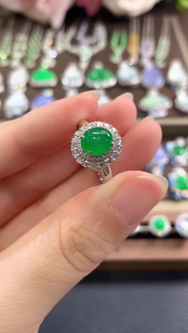 18K金镶嵌戒指翡翠g69