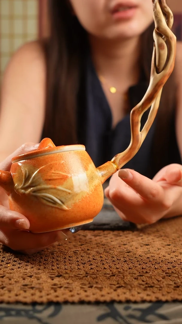 景德镇原创连理枝小壶