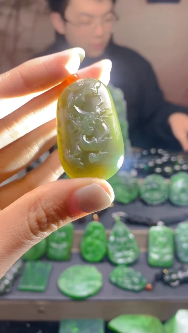 未镶嵌和田玉珠宝半成品1